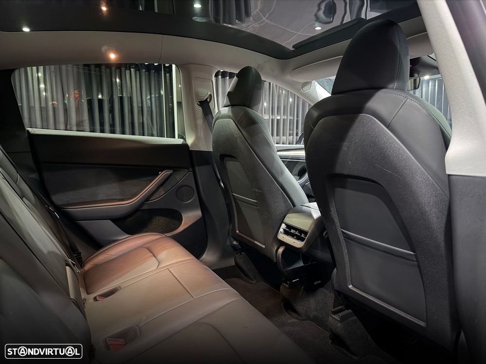 Tesla Model Y Standard - 35