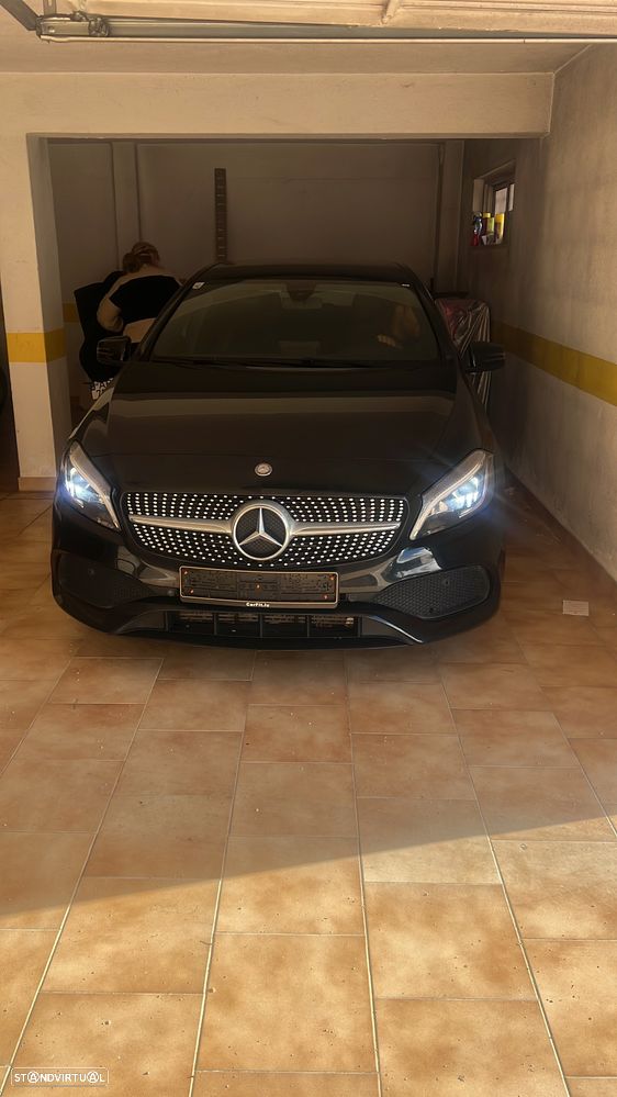 Mercedes-Benz 180 - 4