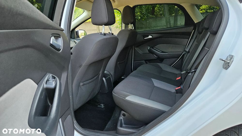 Ford Focus 1.6 Edition - 28