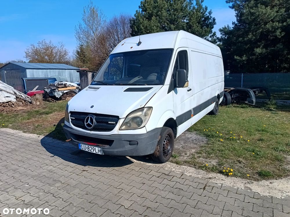 Mercedes-Benz Sprinter - 2