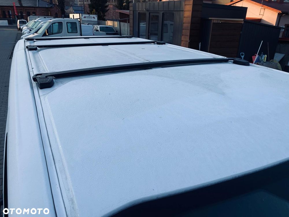 Ford TRANSIT CUSTOM - 25