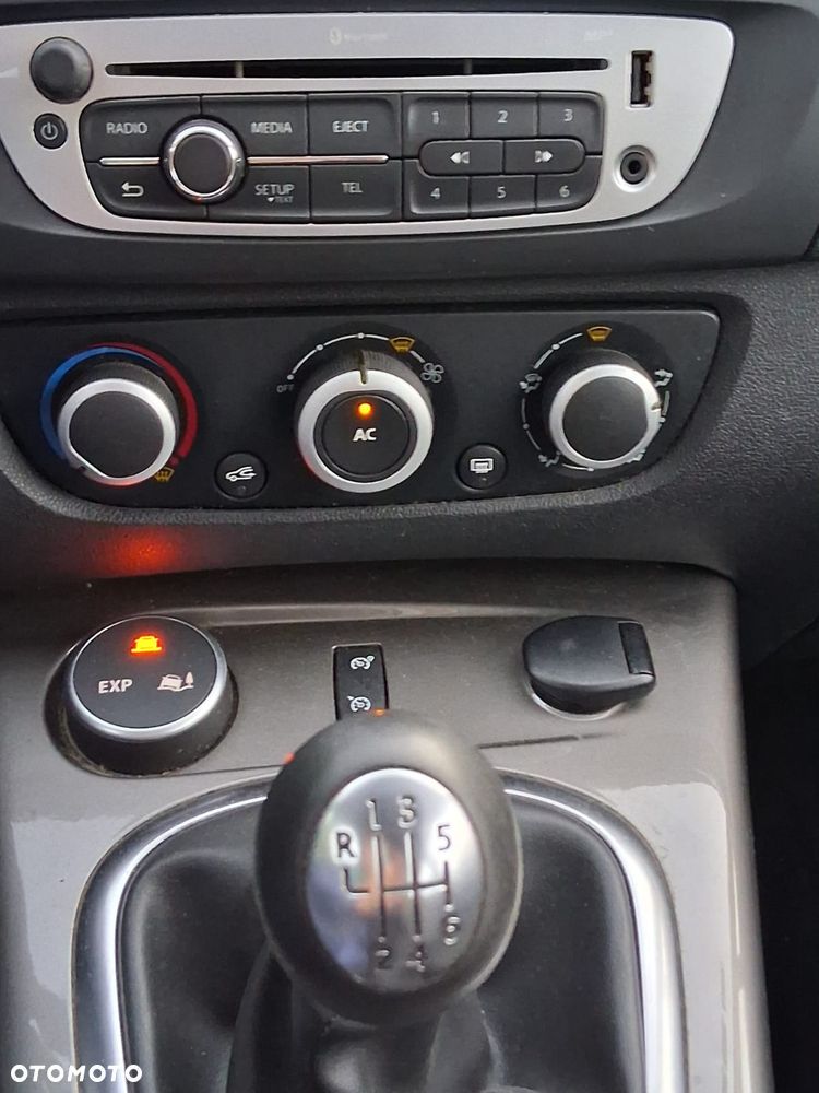 Renault Scenic dCi 110 Xmod Paris - 21