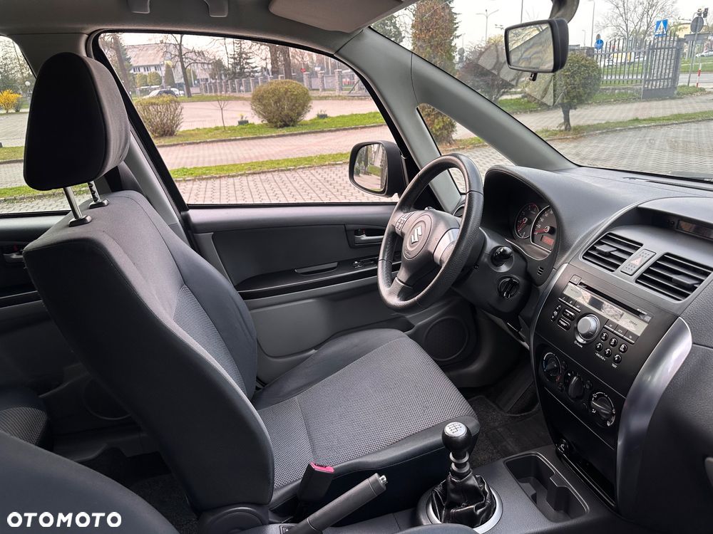 Suzuki SX4 1.9 DDiS DPF 4x4 Comfort - 28