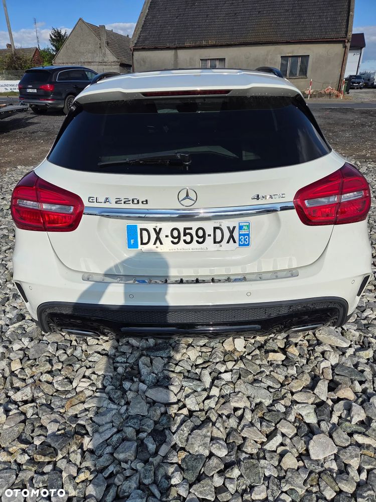 Mercedes-Benz GLA 220 d 4Matic 7G-DCT AMG Line - 4