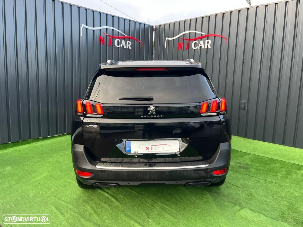 Peugeot 5008 - 5