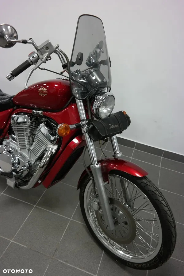 Suzuki Intruder - 3