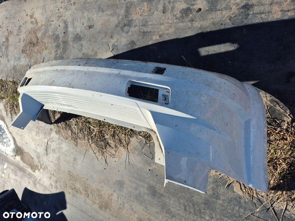 Zderzak Tył Dodge Yourney Przed Lift 2008-2011r - 2