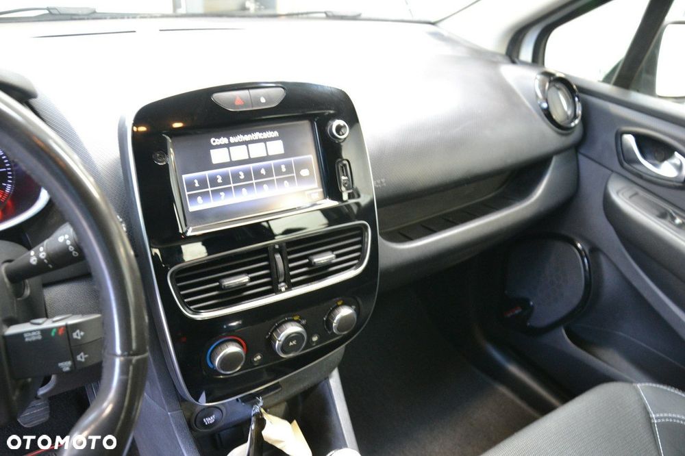 Renault Clio - 17