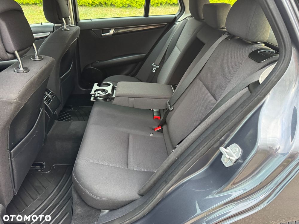 Mercedes-Benz Klasa C 180 Kompressor BlueEFFICIENCY Elegance - 19