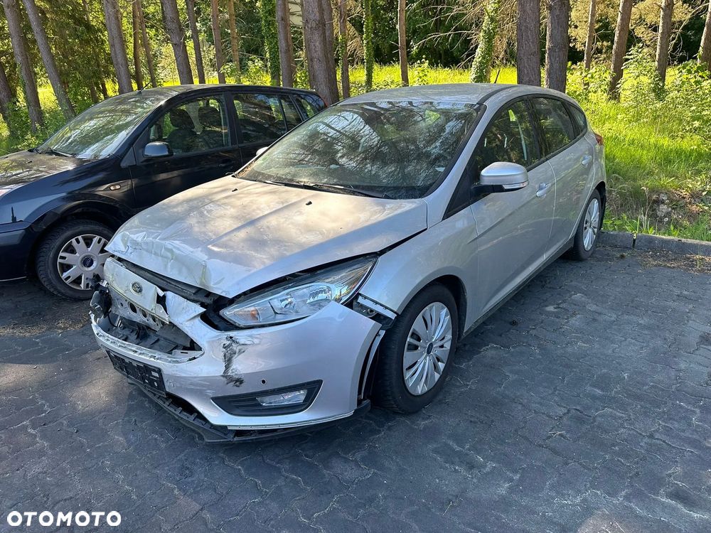 Ford Focus - 1