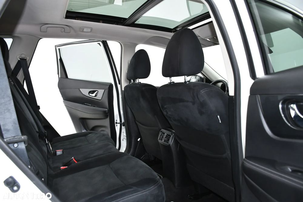 Nissan X-Trail 1.6 dCi N-Connecta - 16