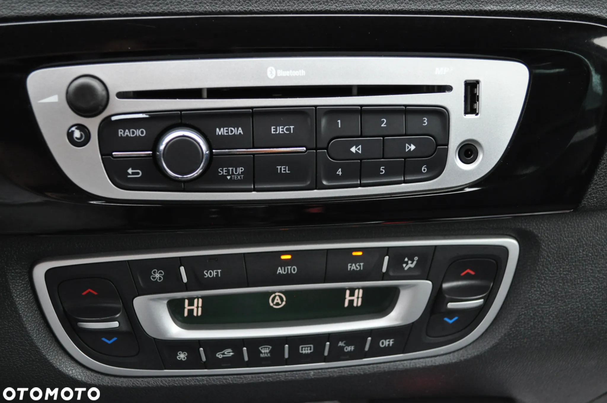 Renault Scenic 1.5 dCi Bose EDC - 29
