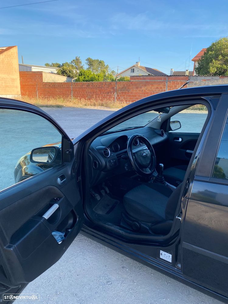 Ford Fiesta - 4