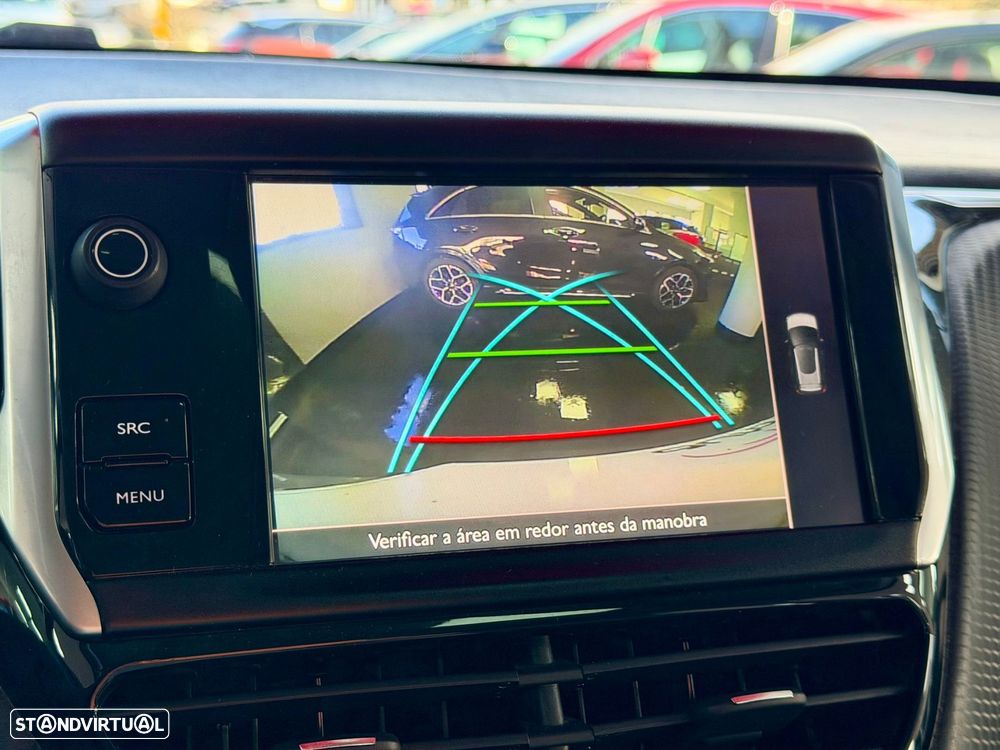 Peugeot 2008 1.2 PureTech Crossway - 32