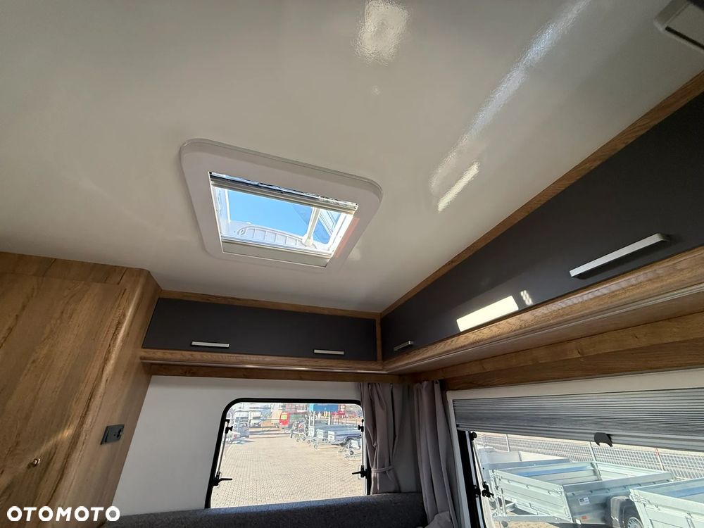 Niewiadów LAZUR przyczepa kempingowa NIEWIADÓWKA dla 4 osób z łazienką i WC 1000kg - 23