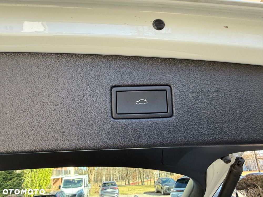 Volkswagen Tiguan - 11