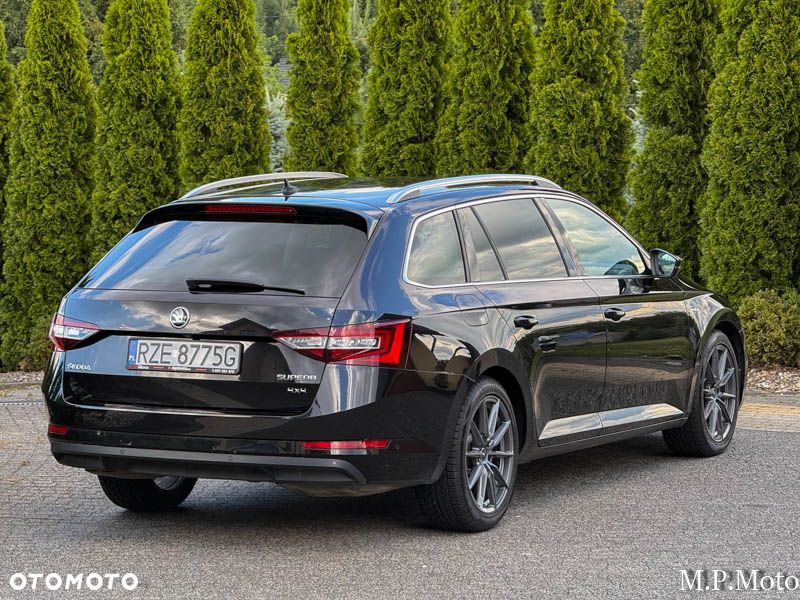 Skoda Superb 2.0 TDI 4x4 DSG L&K - 5