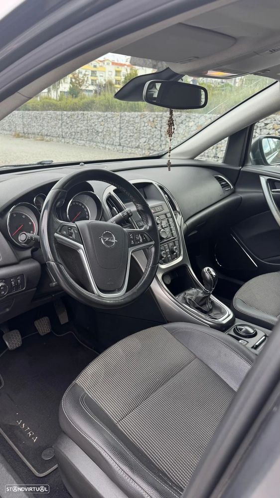 Opel Astra Sports Tourer - 8