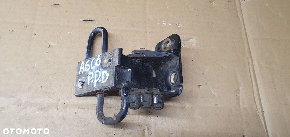 Zawias zawiasy drzwi prawy przód para Audi A6 C6 8E0831412B - 2