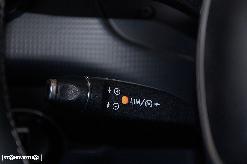 Mercedes-Benz A 180 (BlueEFFICIENCY) - 16