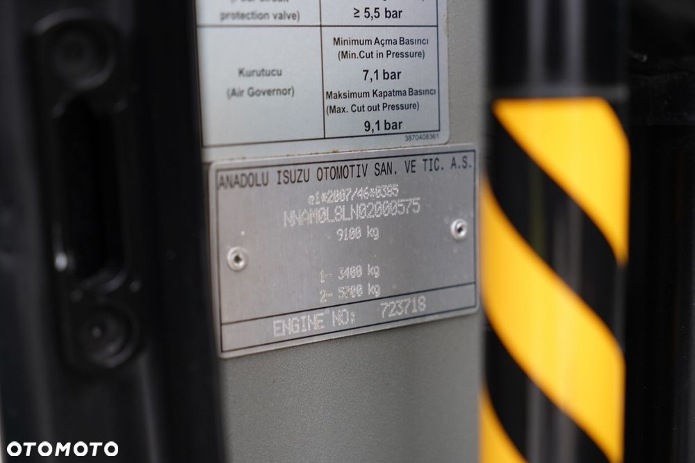 Isuzu NOVO / EURO 6 / RETARDER / SPROWADZONY / 7 METR / - 40