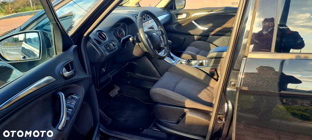 Ford S-Max 2.3 Titanium - 19