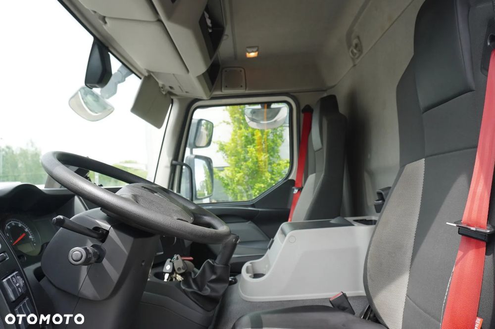 Renault D210 12T / Chłodnia Bitemperatura / 10 sztuk - 16
