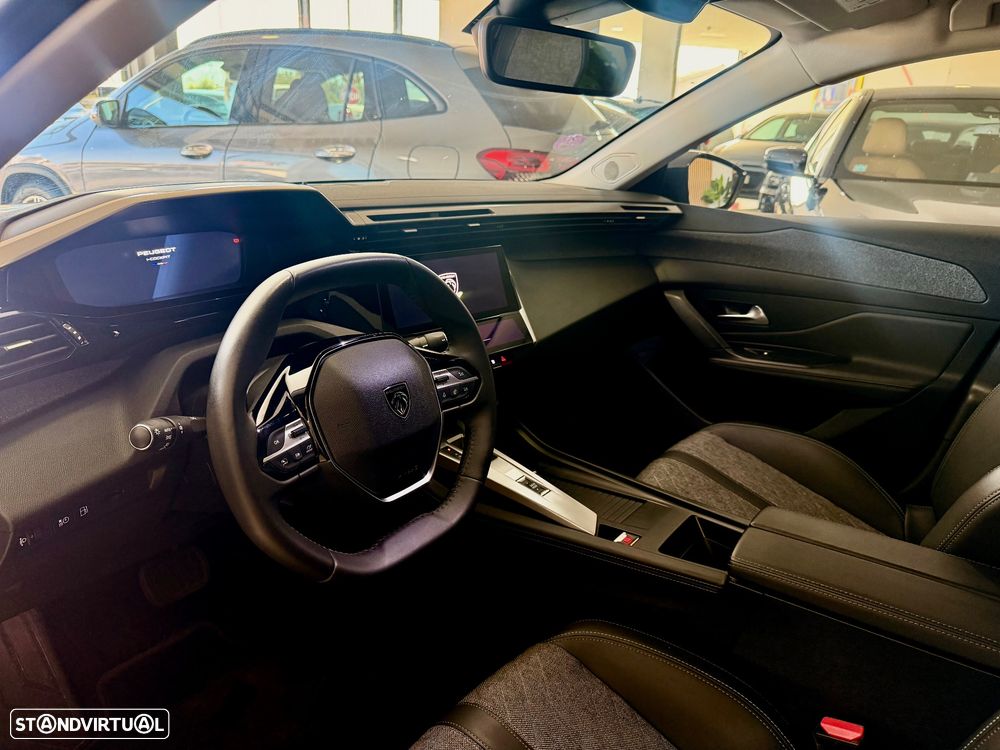 Peugeot 408 1.6 Hybrid Allure e-EAT8 - 17