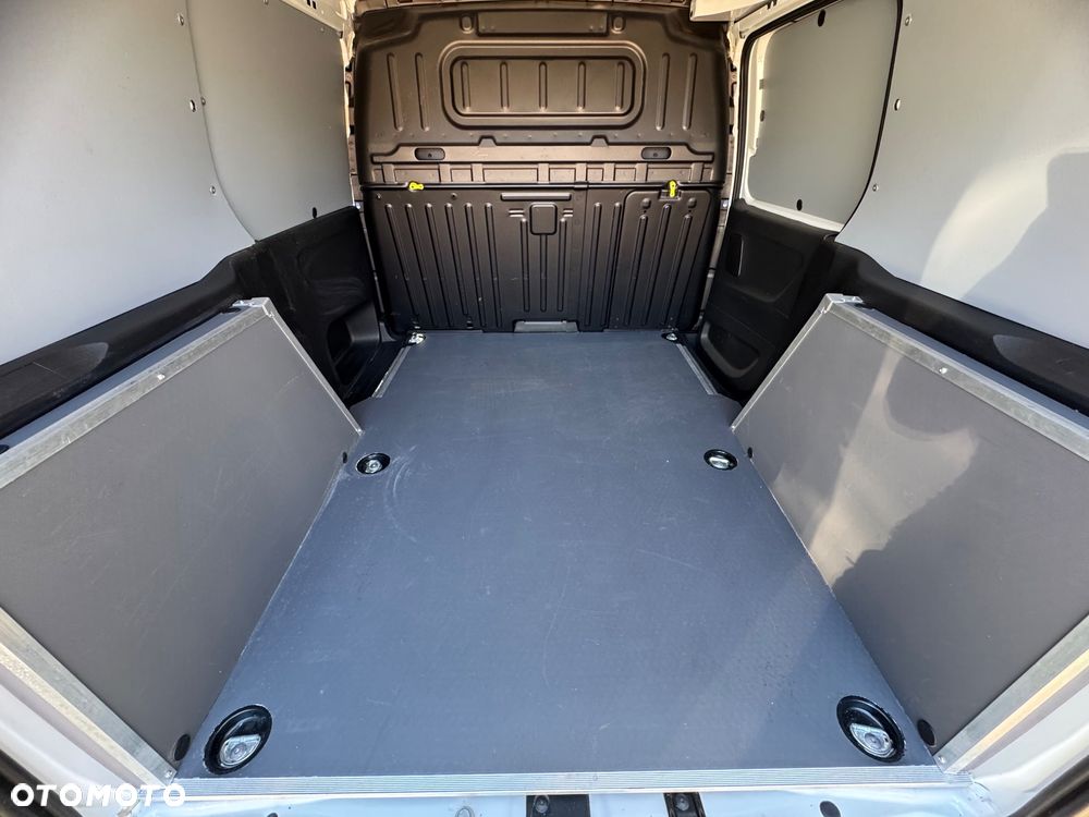 Toyota Proace City - 15