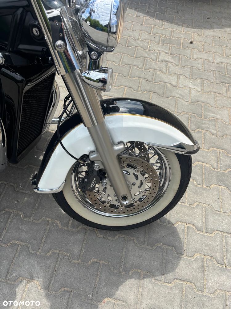 Triumph Thunderbird - 8