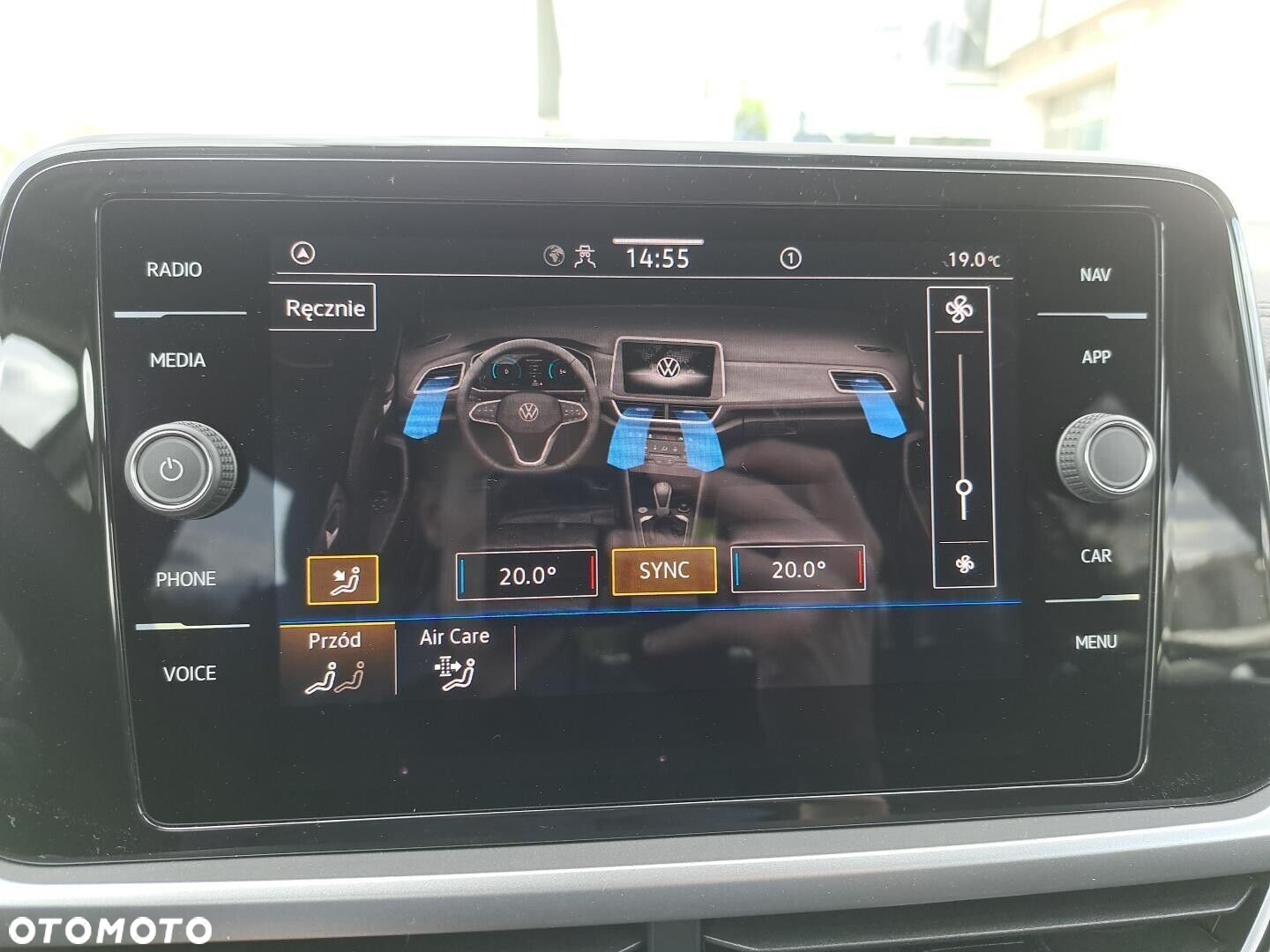 Volkswagen T-Roc - 32