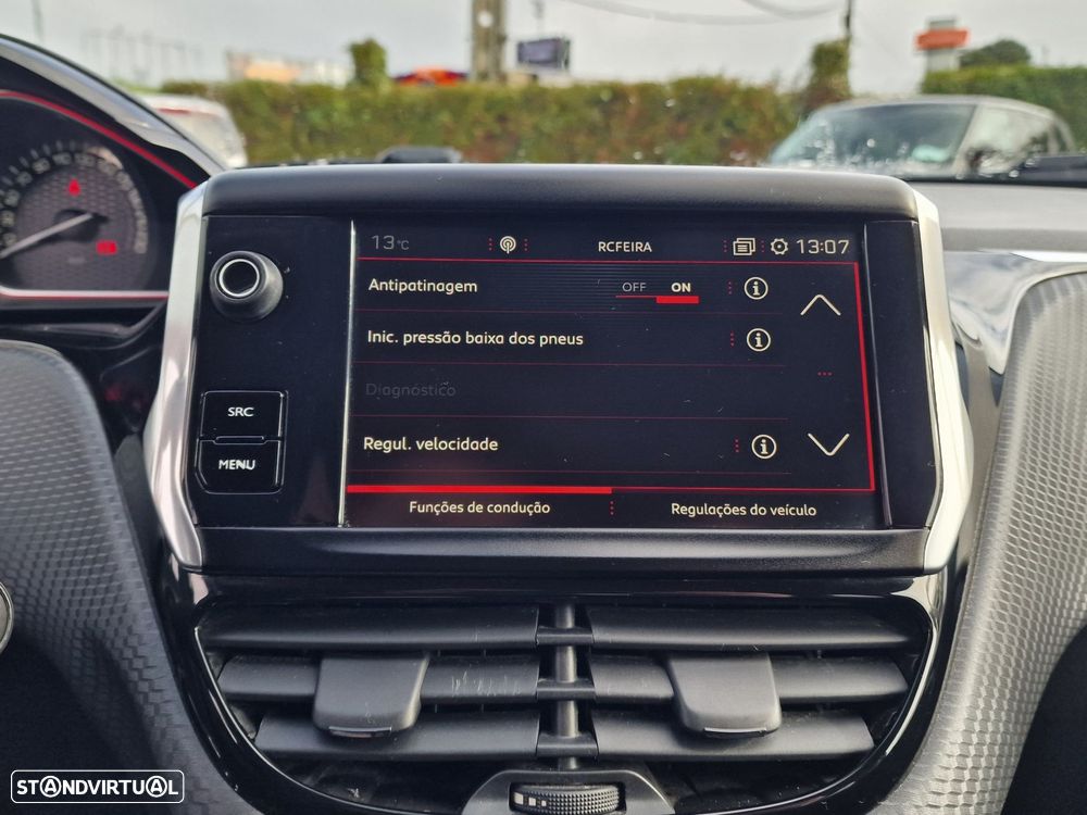 Peugeot 2008 1.2 PureTech GT Line - 33