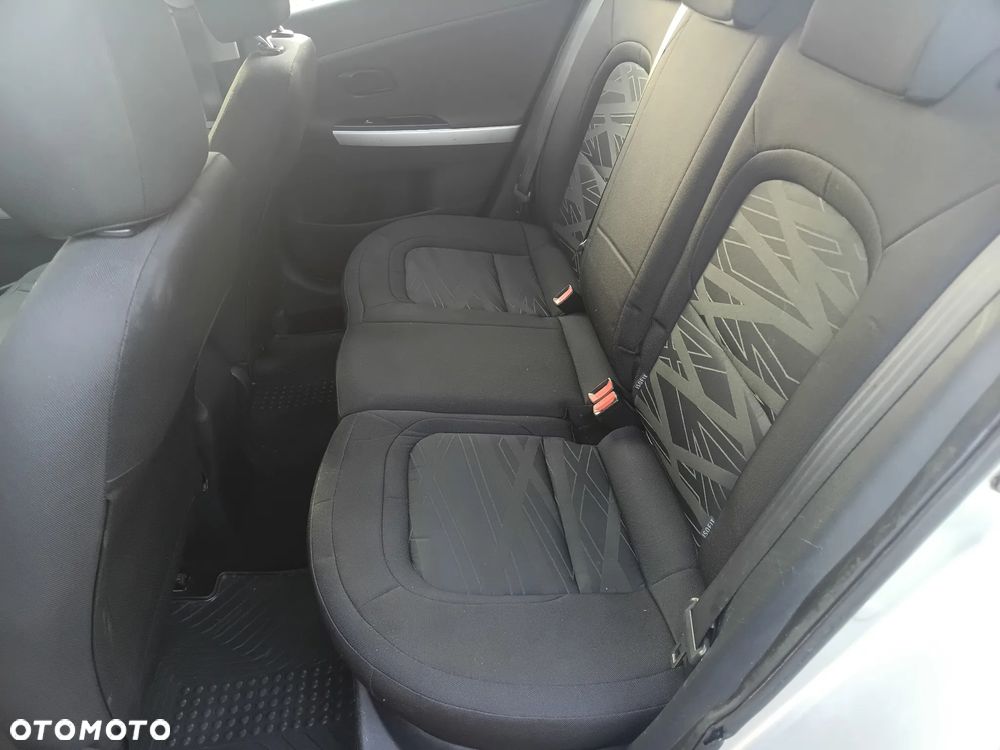 Kia Ceed 1.6 CRDi M - 37