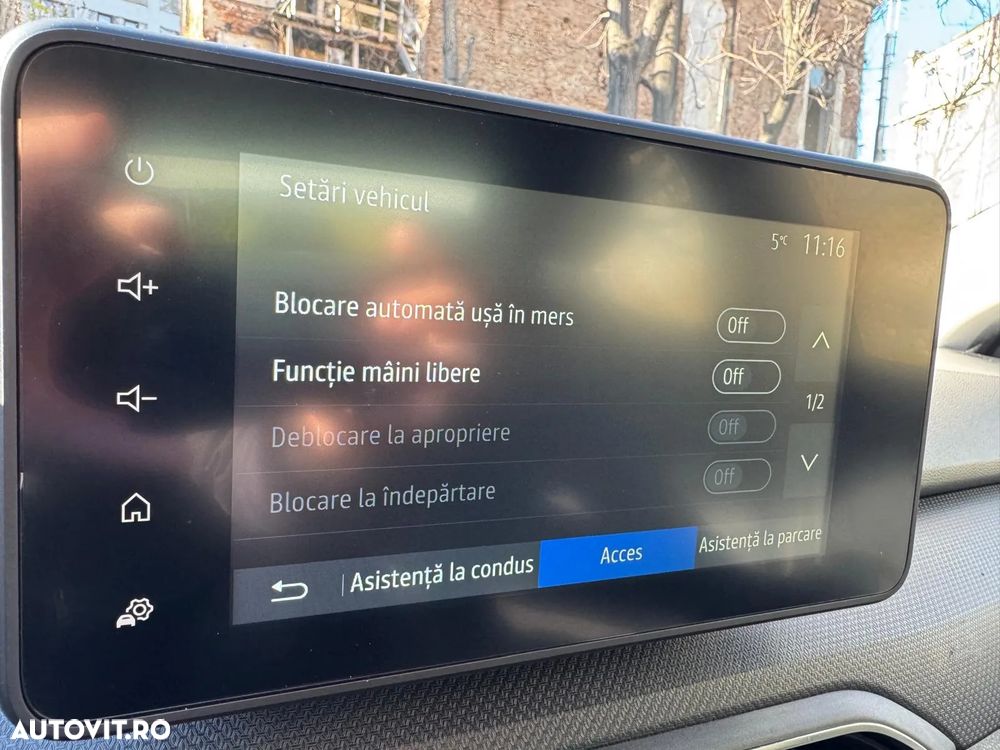 Dacia Logan TCe 90 Essential - 14