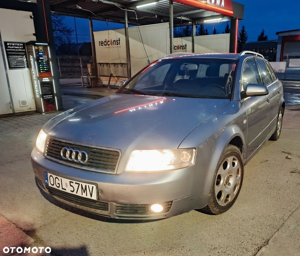 Audi A4 Avant - 1