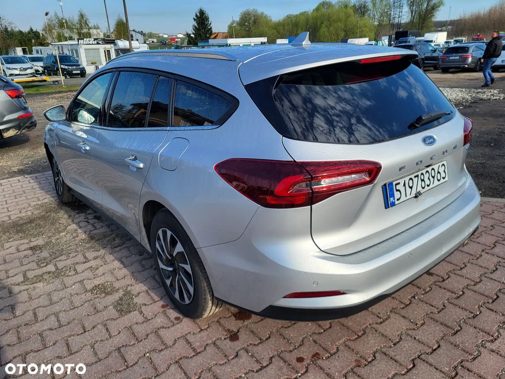 Ford Focus 1.0 EcoBoost Hybrid TITANIUM - 17