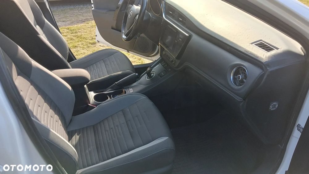 Toyota Auris - 8