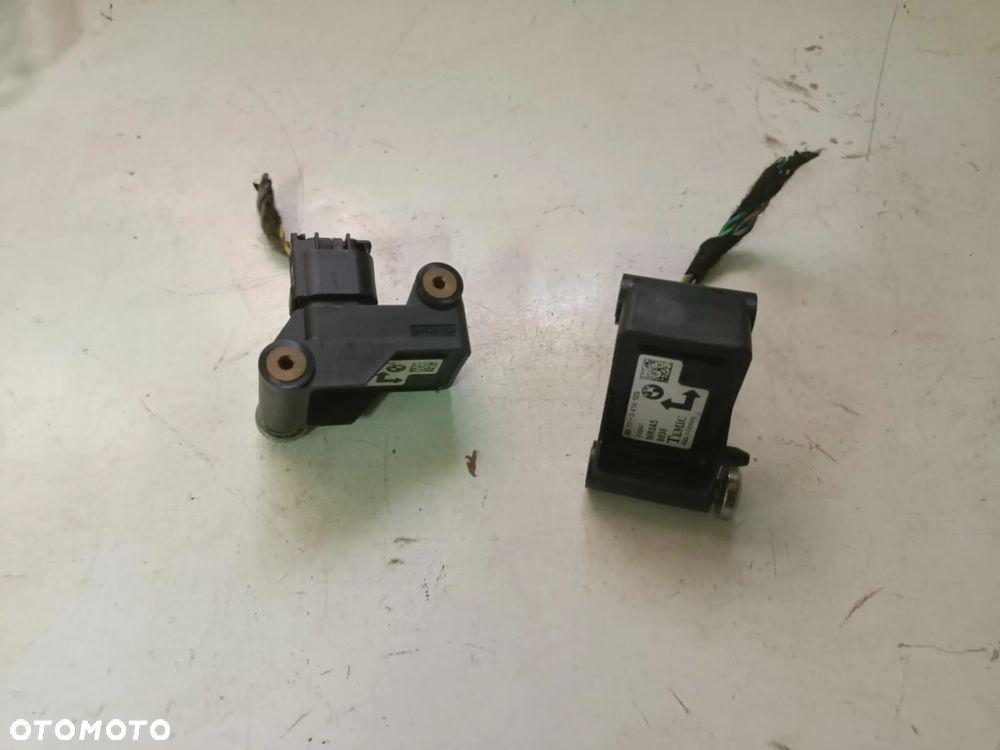 Czujnik zderzeniowy boczny słupka B poduszek BMW E83 X3 3414123 lewy prawy