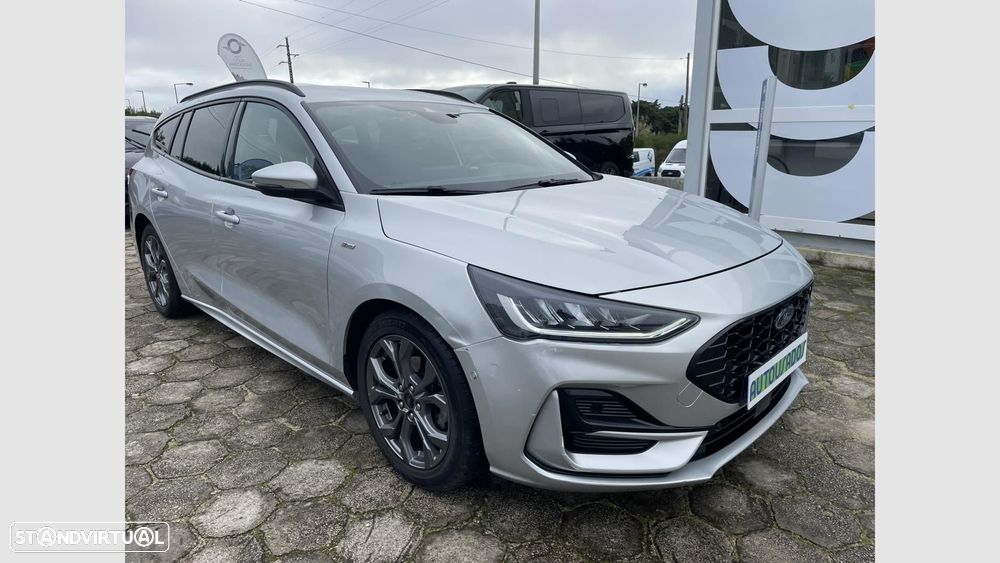 Ford Focus SW 1.0 EcoBoost MHEV ST-Line X — fotografia 3