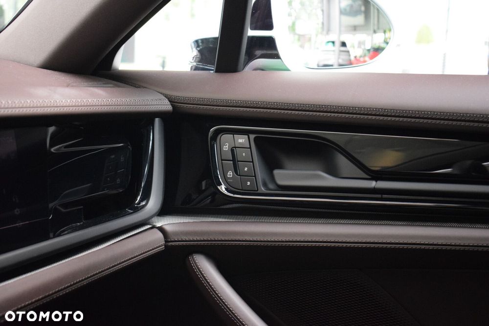 Porsche Panamera - 14