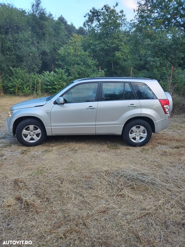 Suzuki Grand Vitara 1.9 DDIS JLX - 10