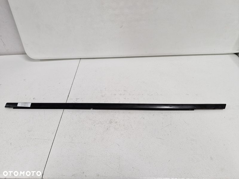 fiat 500x listwa zgarniająca drzwi lewy tył lewa tylna czarna - 1