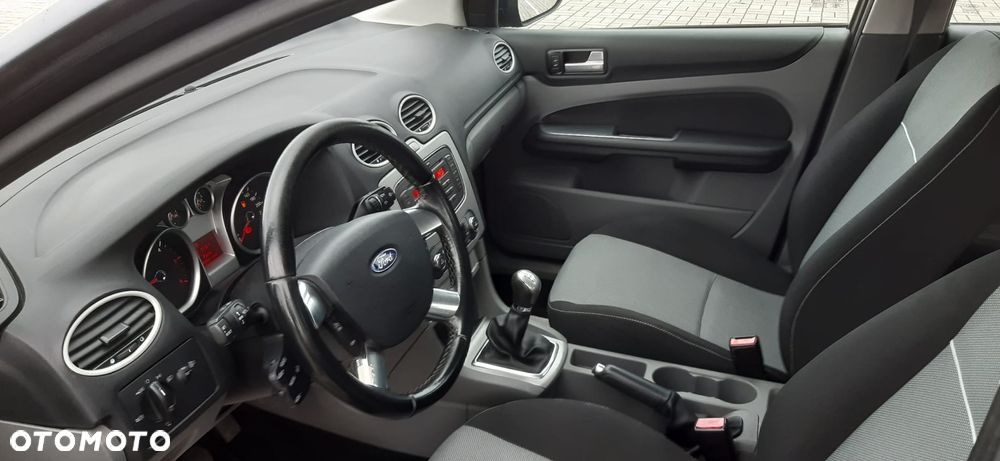 Ford Focus 1.6 TDCi Style - 24
