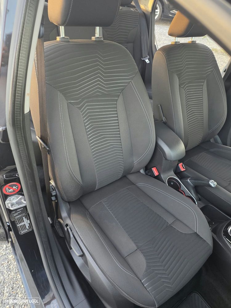 Ford Fiesta 1.0 T EcoBoost Titanium - 21
