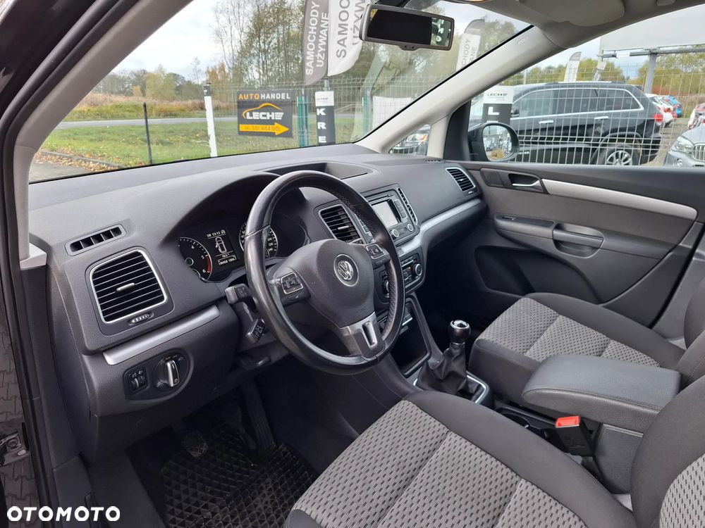 Volkswagen Sharan - 11