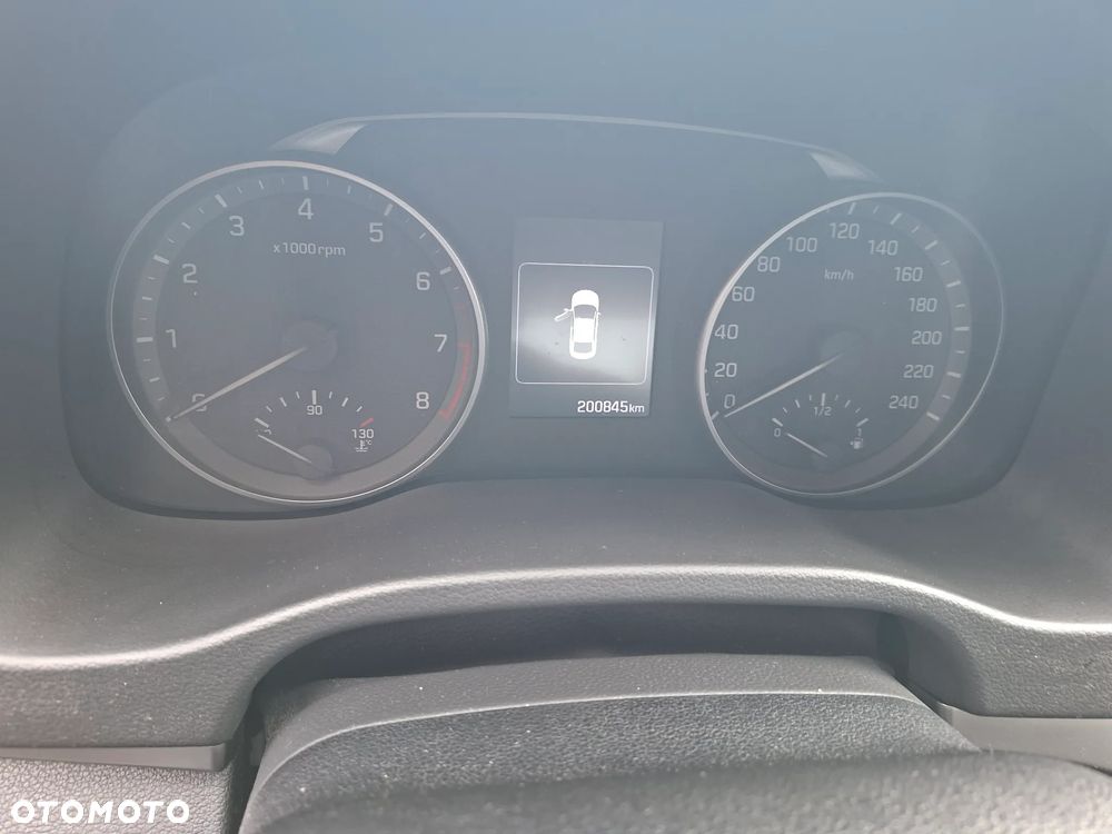Hyundai Elantra 1.6 Classic Plus - 7