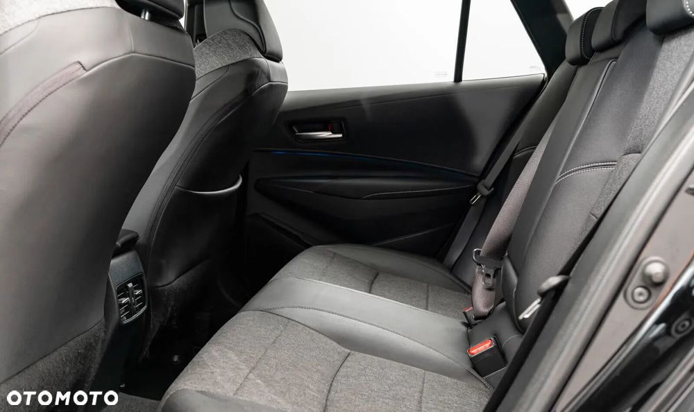 Toyota Corolla 1.8 Hybrid Active - 17