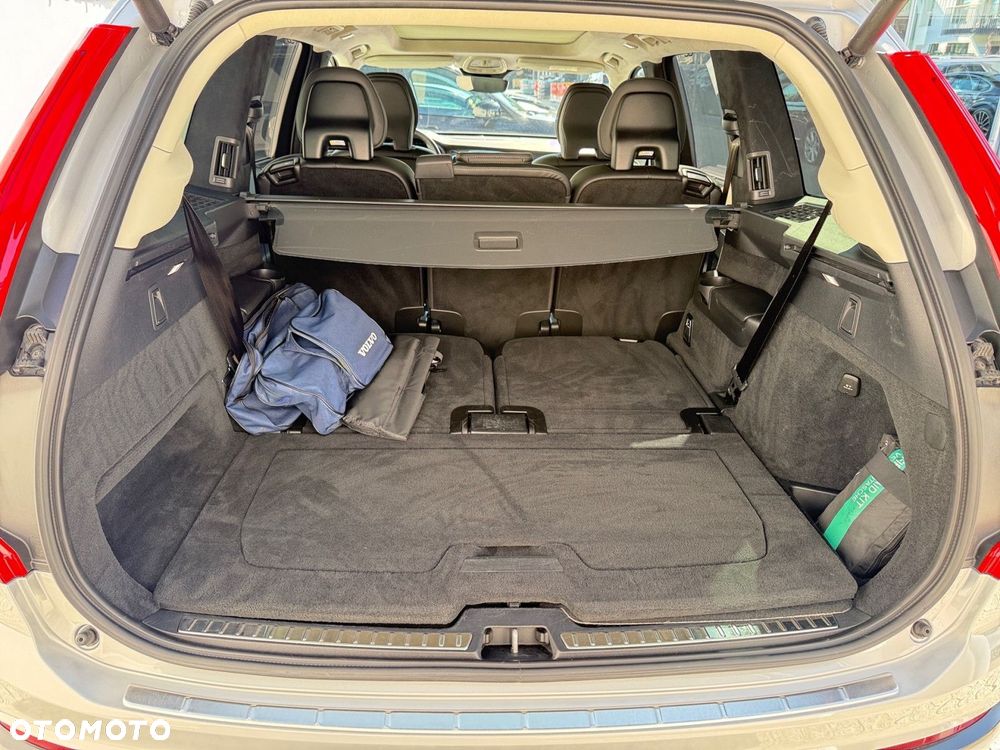 Volvo XC 90 - 31