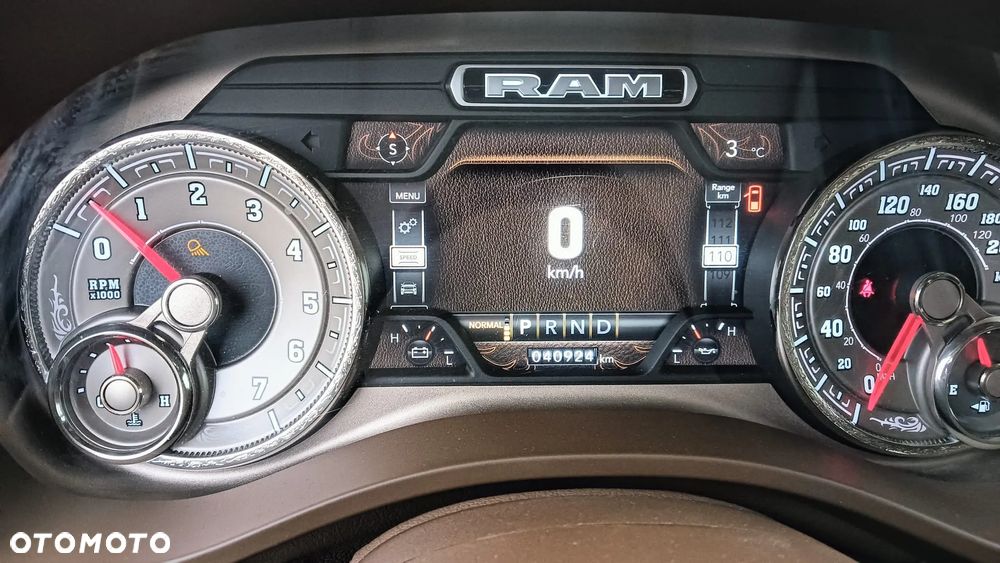 RAM 1500 Quad Cab Longbed Laramie - 24