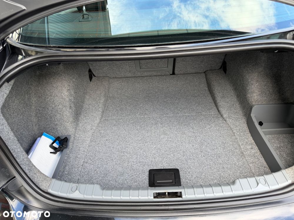 BMW Seria 3 320i Edition Lifestyle - 28